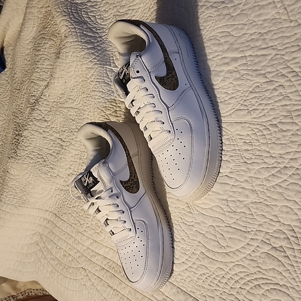 Nike - Air Force 1 - reto low snake ivory - size 7.5M - VNDS